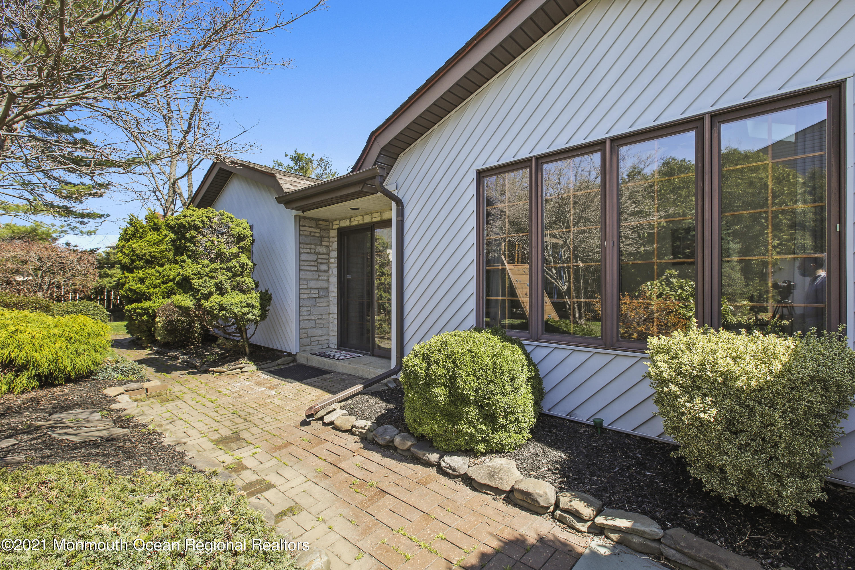 106 Vermont Court Matawan, NJ 07747 - Photo 23 of 29 5W5A8291