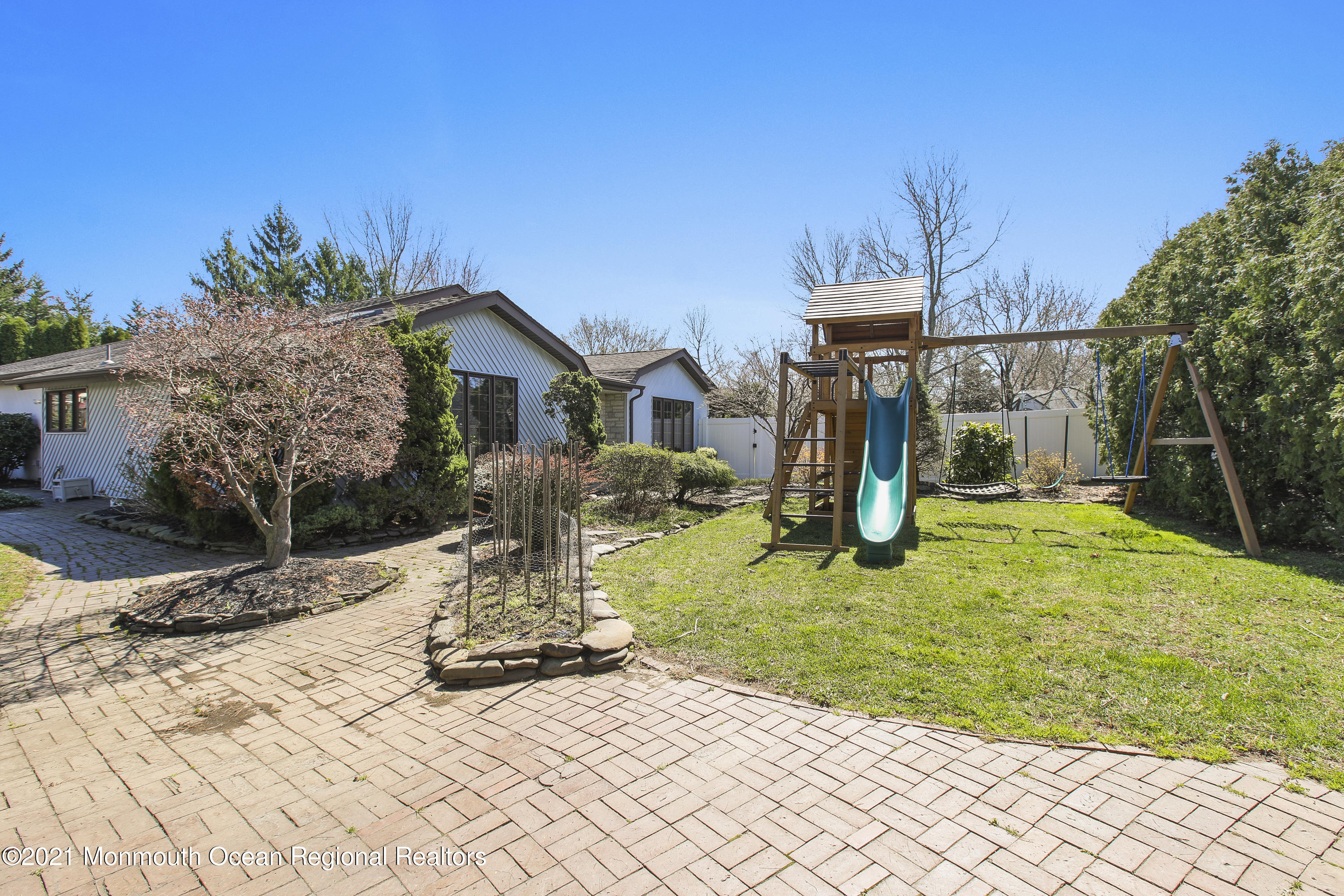 106 Vermont Court Matawan, NJ 07747 - Photo 25 of 29 5W5A8302