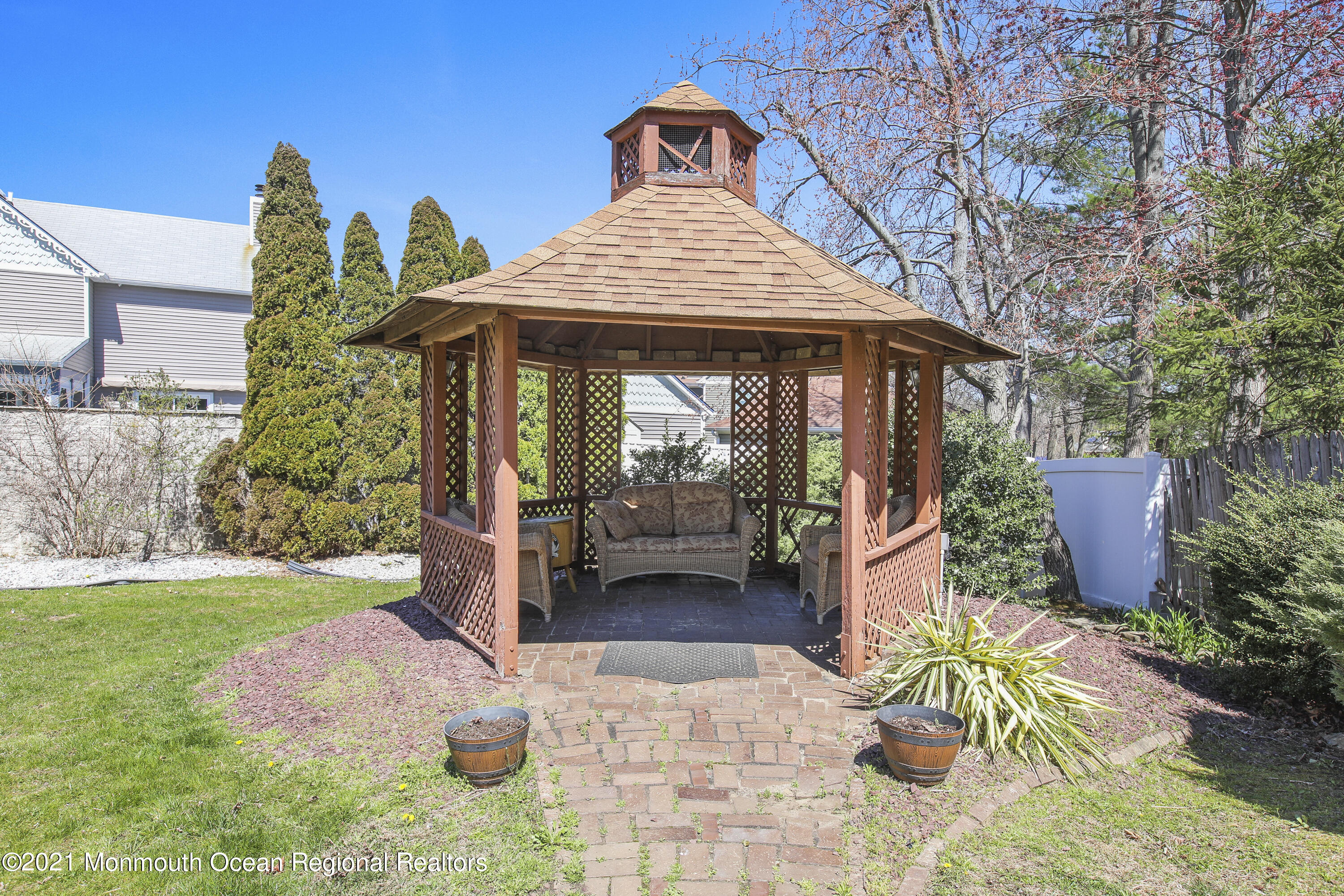 106 Vermont Court Matawan, NJ 07747 - Photo 28 of 29 5W5A8317