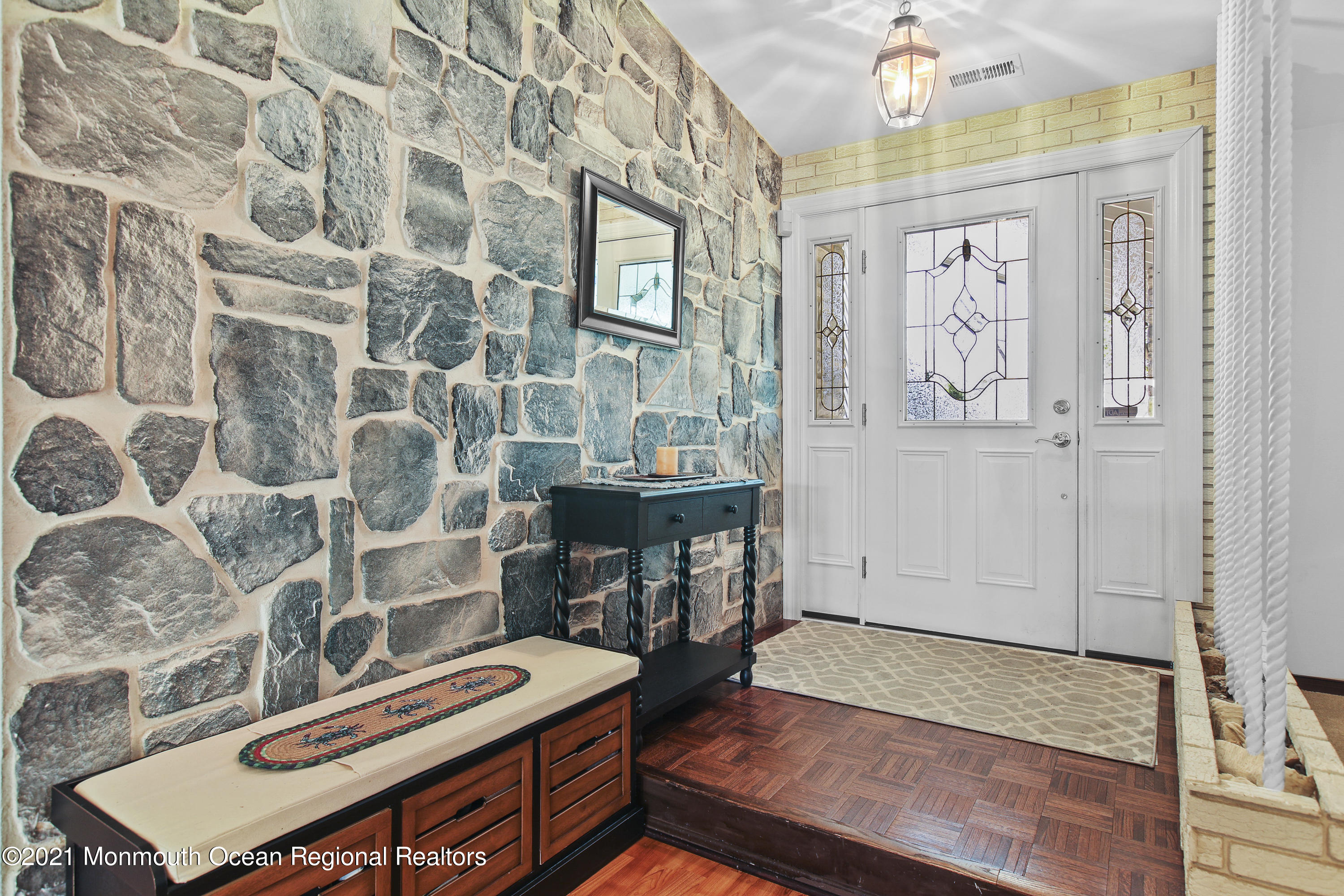 106 Vermont Court Matawan, NJ 07747 - Photo 5 of 29 5W5A8107