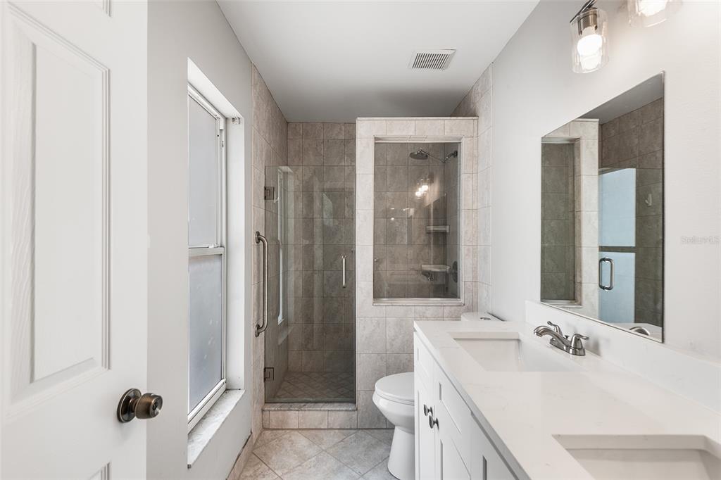 4011 Levonshire Place Valrico, FL 33596 - Photo 8 of 13