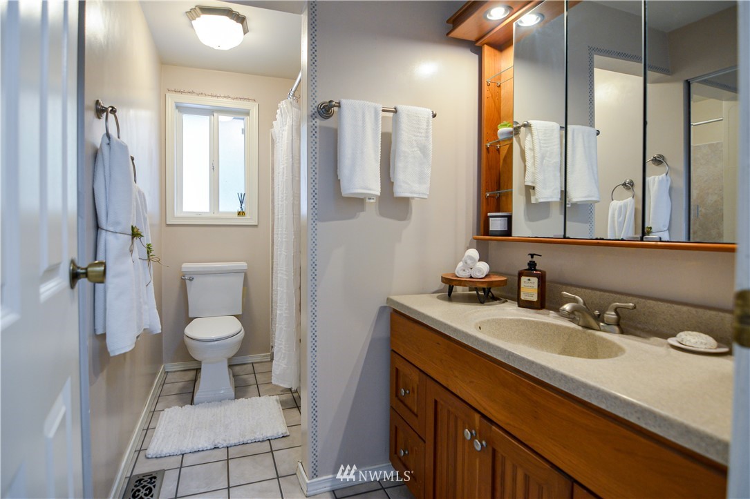 17827 29th Drive Southeast Bothell, WA 98012 - Photo 12 of 33 Gallery Image 12