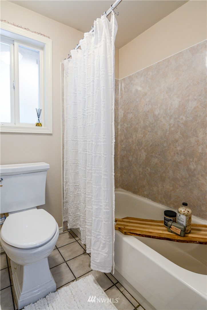 17827 29th Drive Southeast Bothell, WA 98012 - Photo 13 of 33 Gallery Image 13