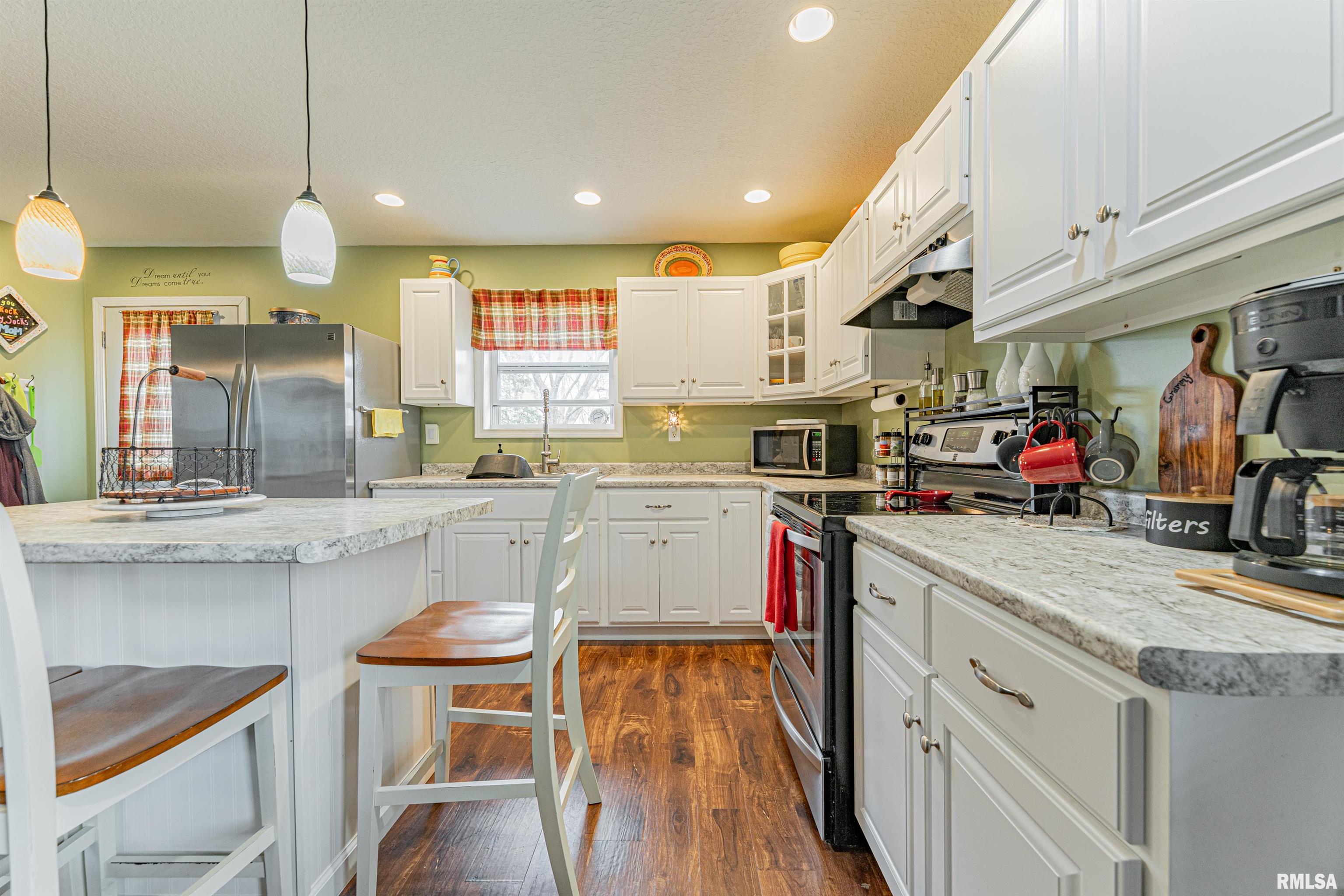 305 6th Street Waynesville, IL 61778 - Photo 12 of 26