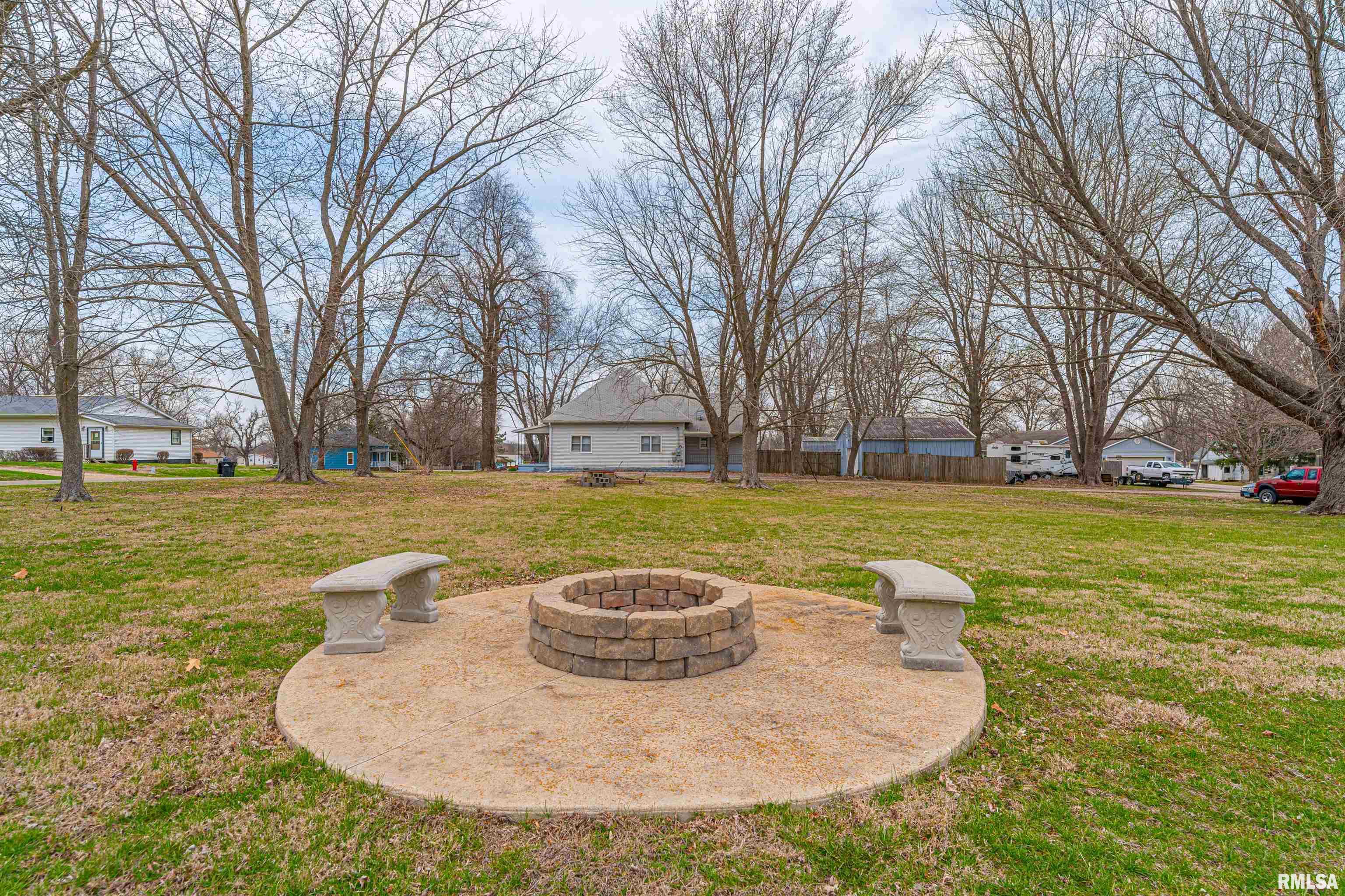 305 6th Street Waynesville, IL 61778 - Photo 25 of 26