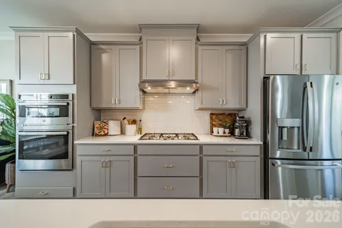 $580,000 | 4040 Hidden Oaks Drive, Charlotte, NC 28205