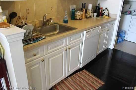 5362 Brookemonte Circle Rochester, MI 48306 - Photo 2 of 11