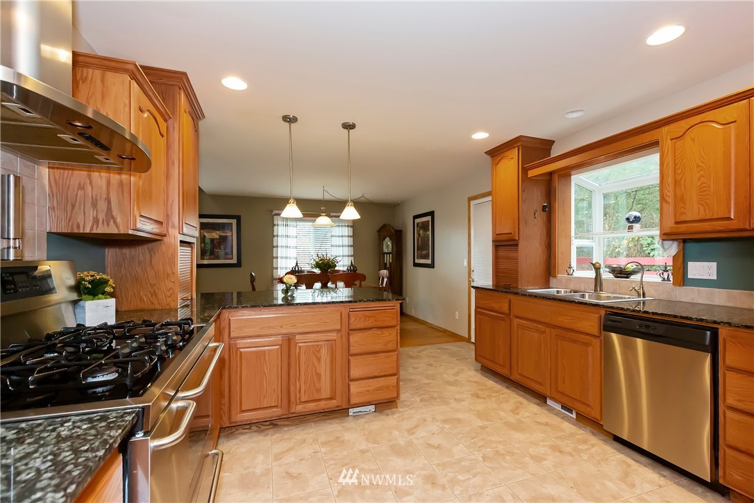 4253 Northwest Westgate Road Silverdale, WA 98383 - Photo 3 of 19 Gallery Image 3