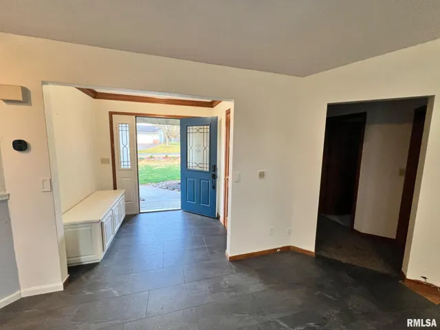 $274,990 | 704 Bayside Circle, Germantown Hills, IL 61548