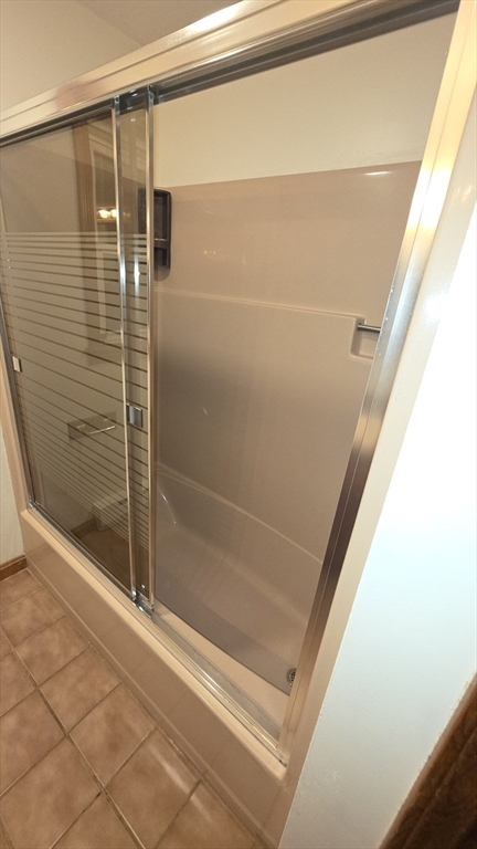13 East Brookfield Road North Brookfield, MA 01535 - Photo 17 of 28 a bathroom with a bathtub