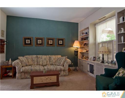126 Rector Street Perth Amboy, NJ 08861 - Photo 4 of 16 Gallery Image 4