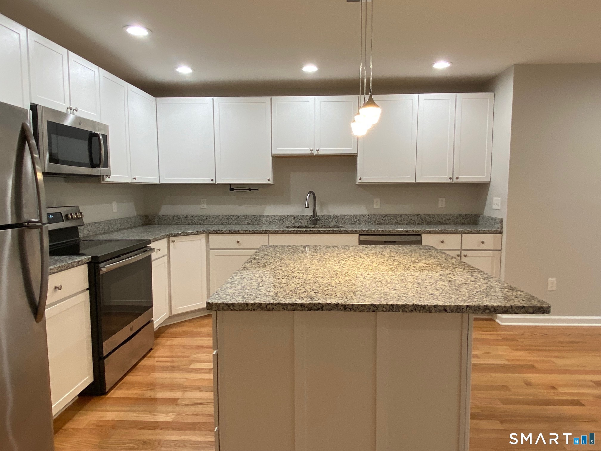 2772 Boston Post Road, Unit 9 Guilford, CT 06437 - Photo 13 of 25