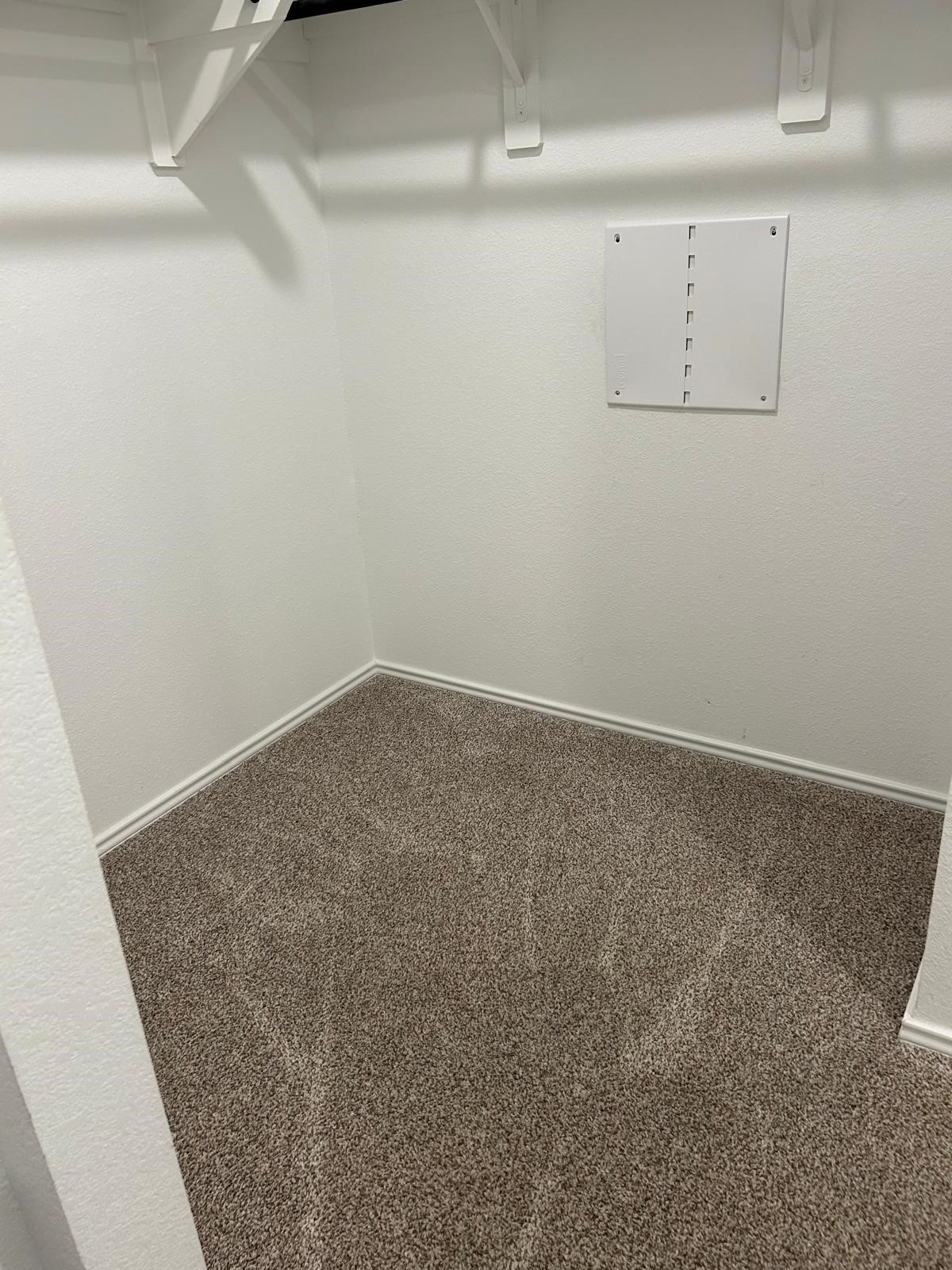 6007 Diamond Vista Court Spring, TX 77373 - Photo 8 of 24 an empty room with a workbench