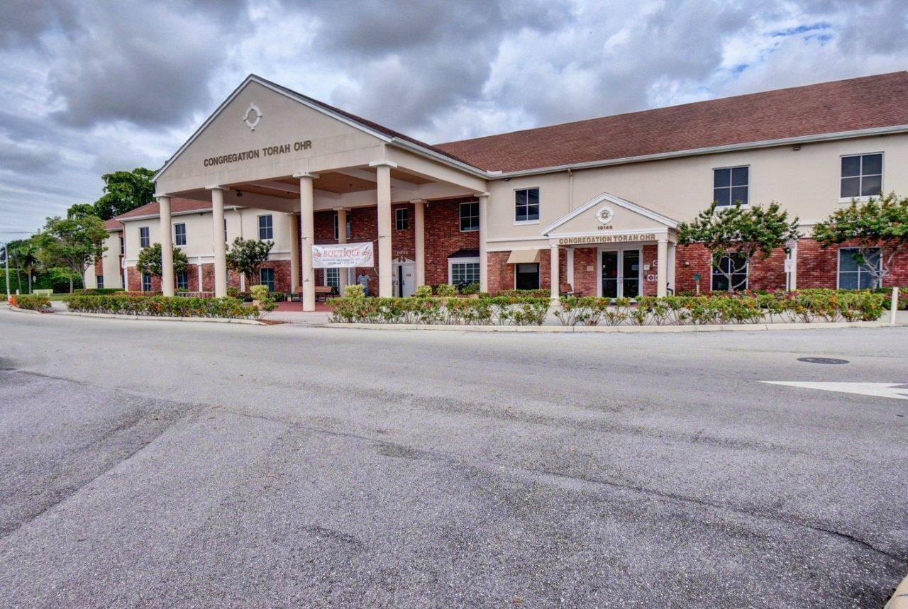 3017 Guildford East, Unit 3017 Boca Raton, FL 33434 - Photo 46 of 49 46_century village (24)