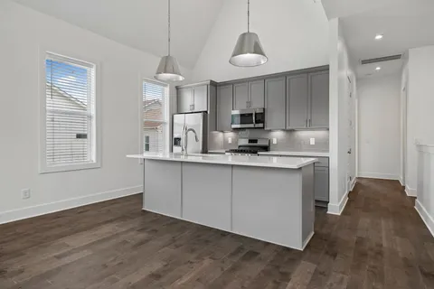 $450,000 | 700 James Avenue, Unit 28, Nashville, TN 37209