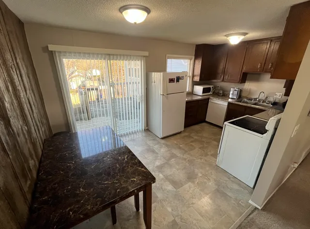 $289,000 | 1145 Case Avenue East, St. Paul, MN 55106