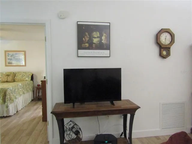 $4,300 | 4757 Winslow Beacon, Unit 20, Sarasota, FL 34235