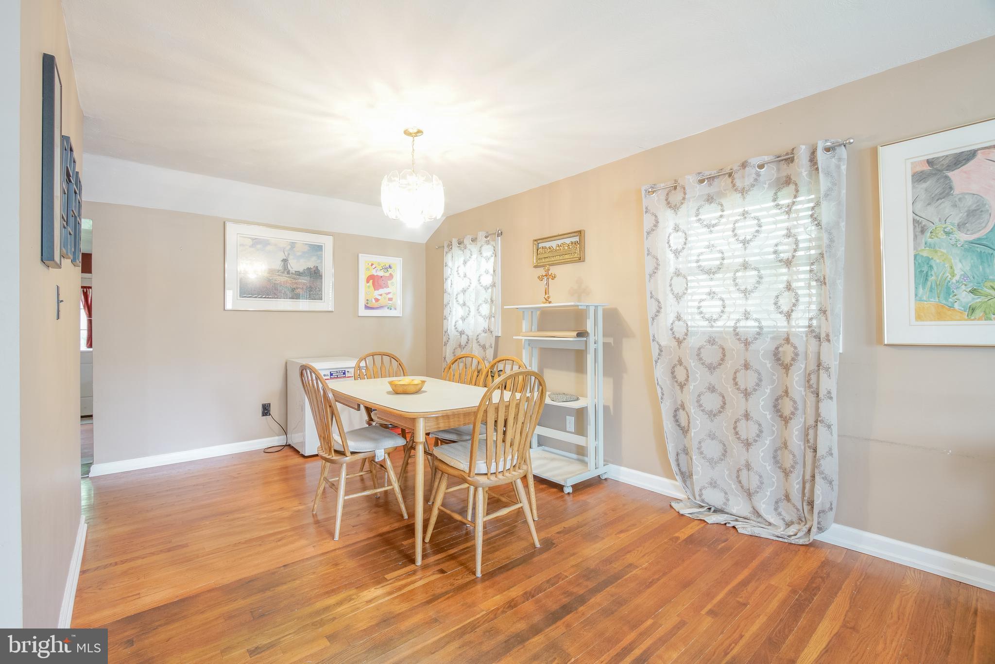12821 Holdridge Road Silver Spring, MD 20906 - Photo 7 of 32 Gallery Image 7