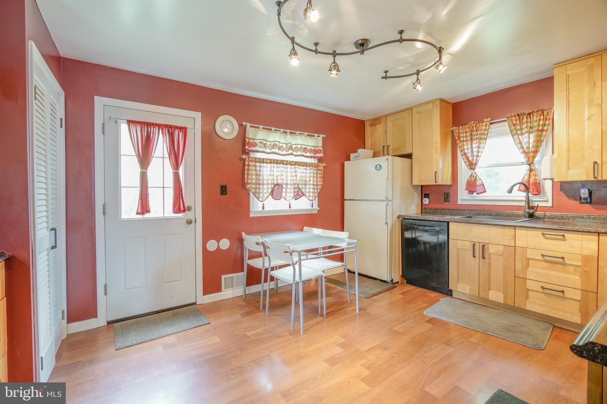 12821 Holdridge Road Silver Spring, MD 20906 - Photo 9 of 32 Gallery Image 9