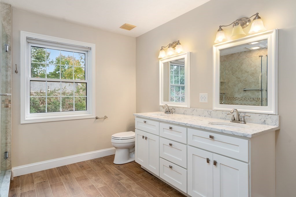 67 Smith Street Wellesley, MA 02482 - Photo 18 of 27