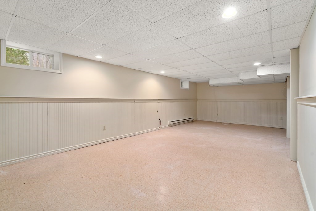 67 Smith Street Wellesley, MA 02482 - Photo 25 of 27