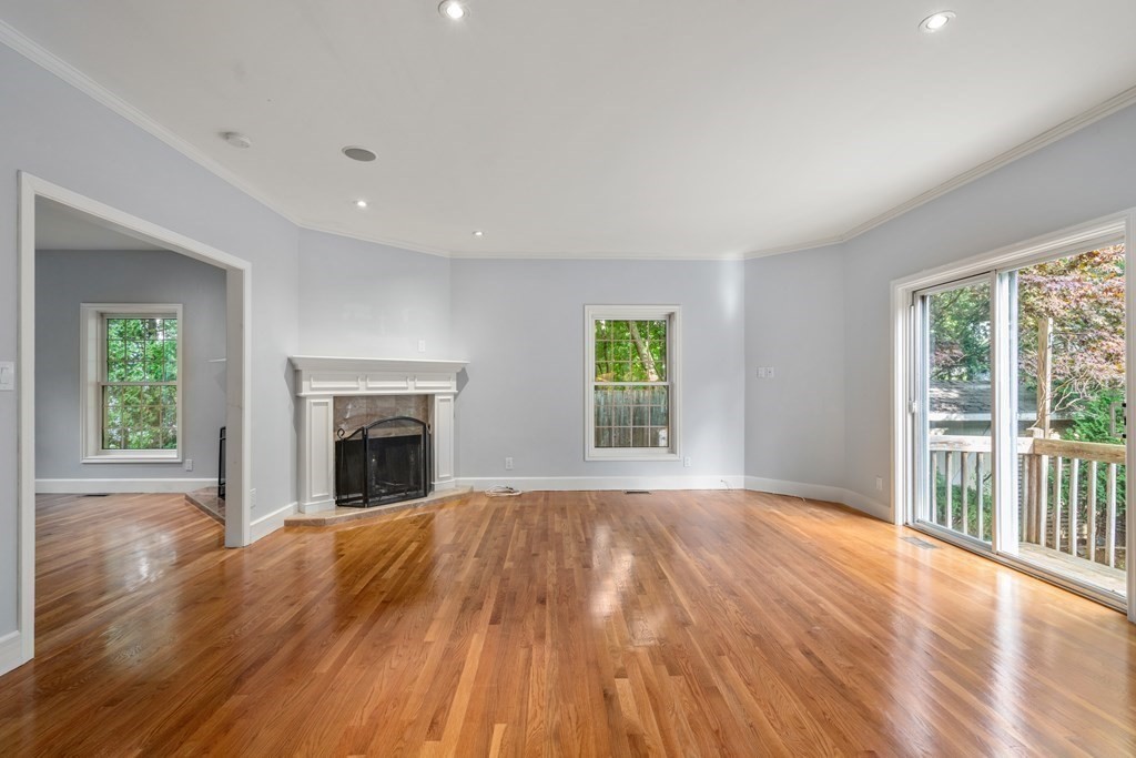 67 Smith Street Wellesley, MA 02482 - Photo 8 of 27