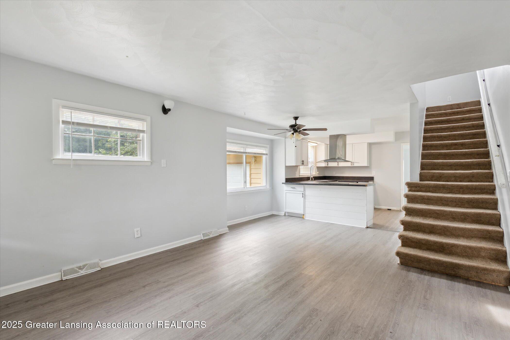 6050 South Waverly Road Lansing, MI 48911 - Photo 3 of 40 06-6050-S-Waverly-Rd-Lansing-MI-48911-Wi