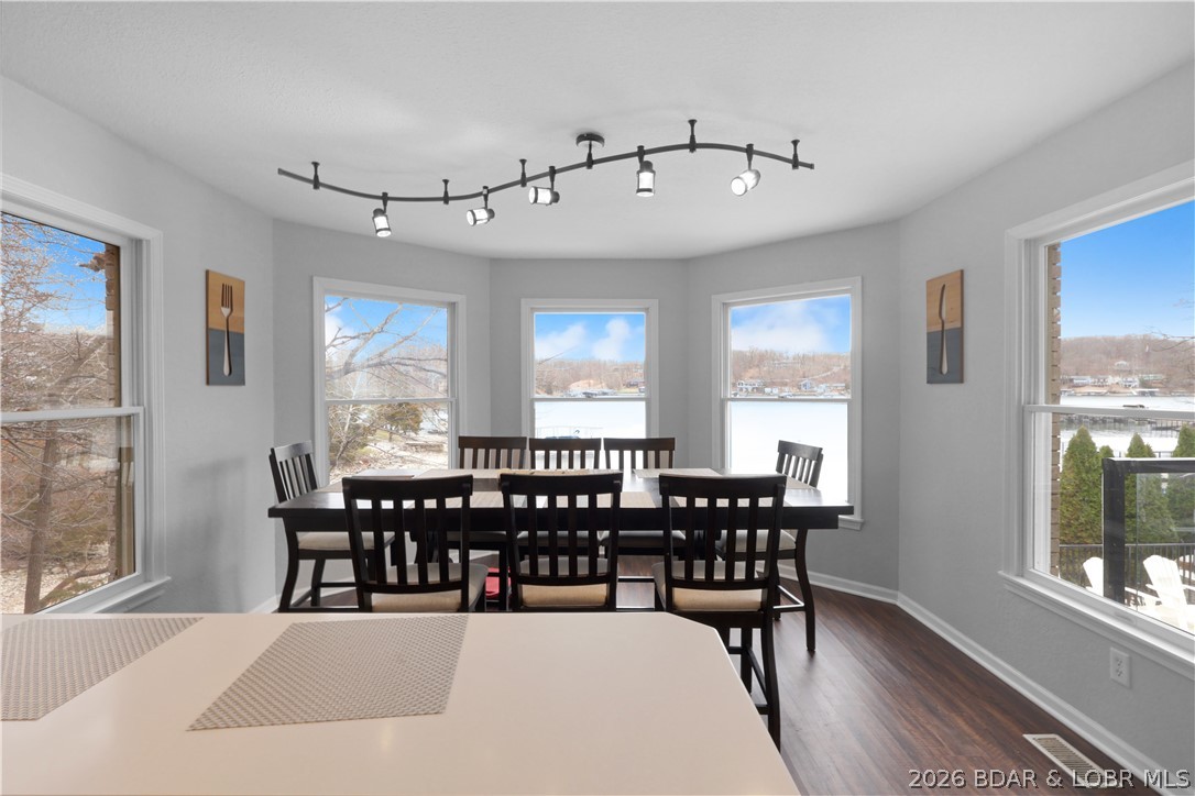 1744 Susan Road Lake Ozark, MO 65049 - Photo 16 of 79