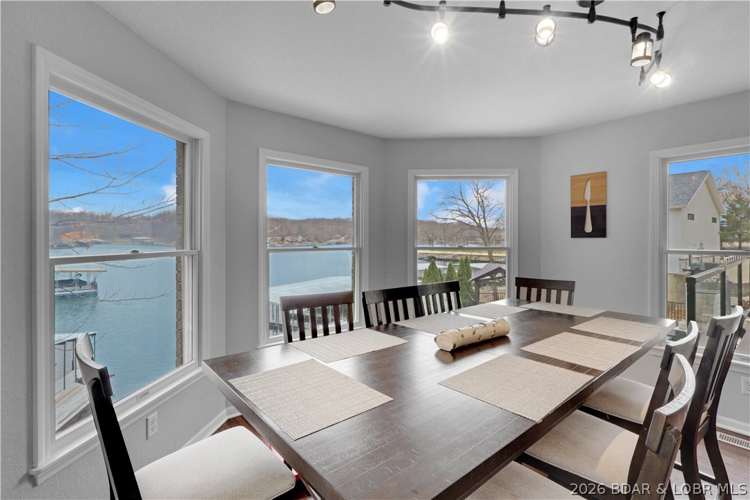 1744 Susan Road Lake Ozark, MO 65049 - Photo 17 of 79