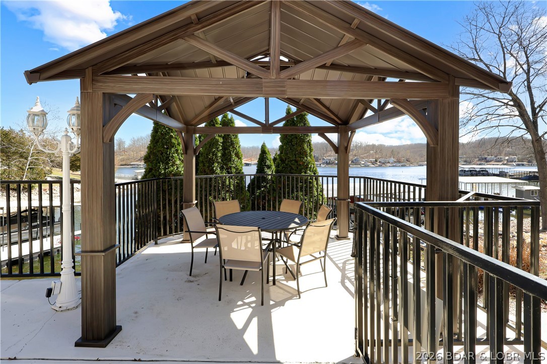 1744 Susan Road Lake Ozark, MO 65049 - Photo 3 of 79