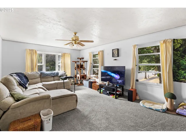 $620,000 | 1202 21st Avenue, Longview, WA 98632