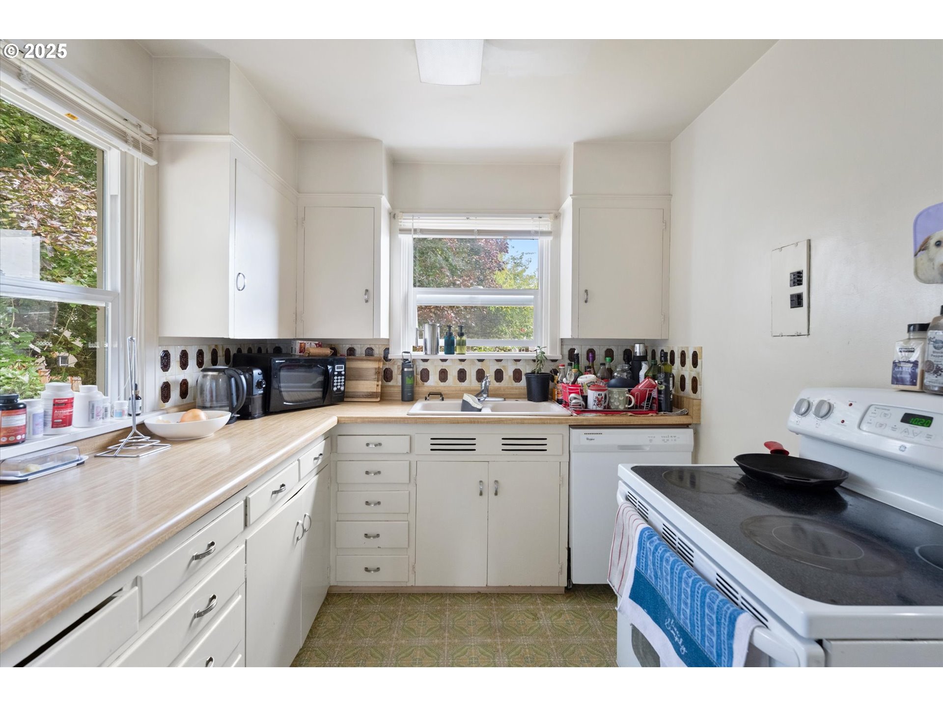 1202 21st Avenue Longview, WA 98632 - Photo 22 of 36