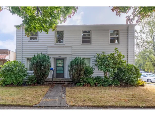 $620,000 | 1202 21st Avenue, Longview, WA 98632