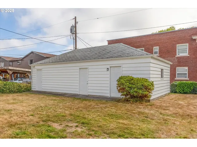 $620,000 | 1202 21st Avenue, Longview, WA 98632