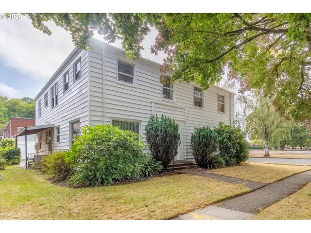 $620,000 | 1202 21st Avenue, Longview, WA 98632