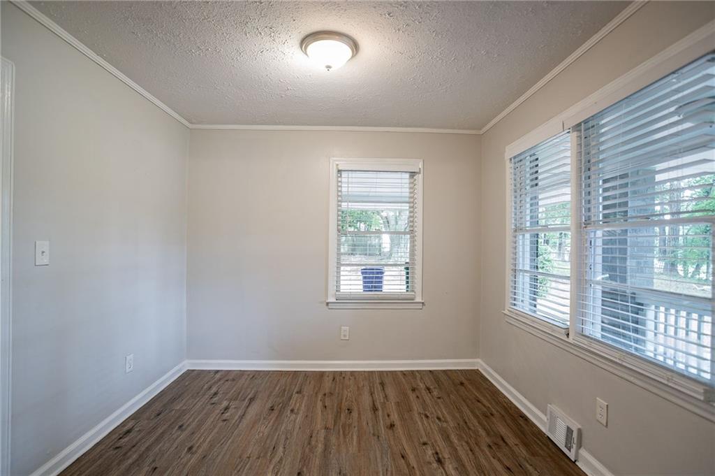 4696 Rockbridge Road Southwest Stone Mountain, GA 30083 - Photo 10 of 31