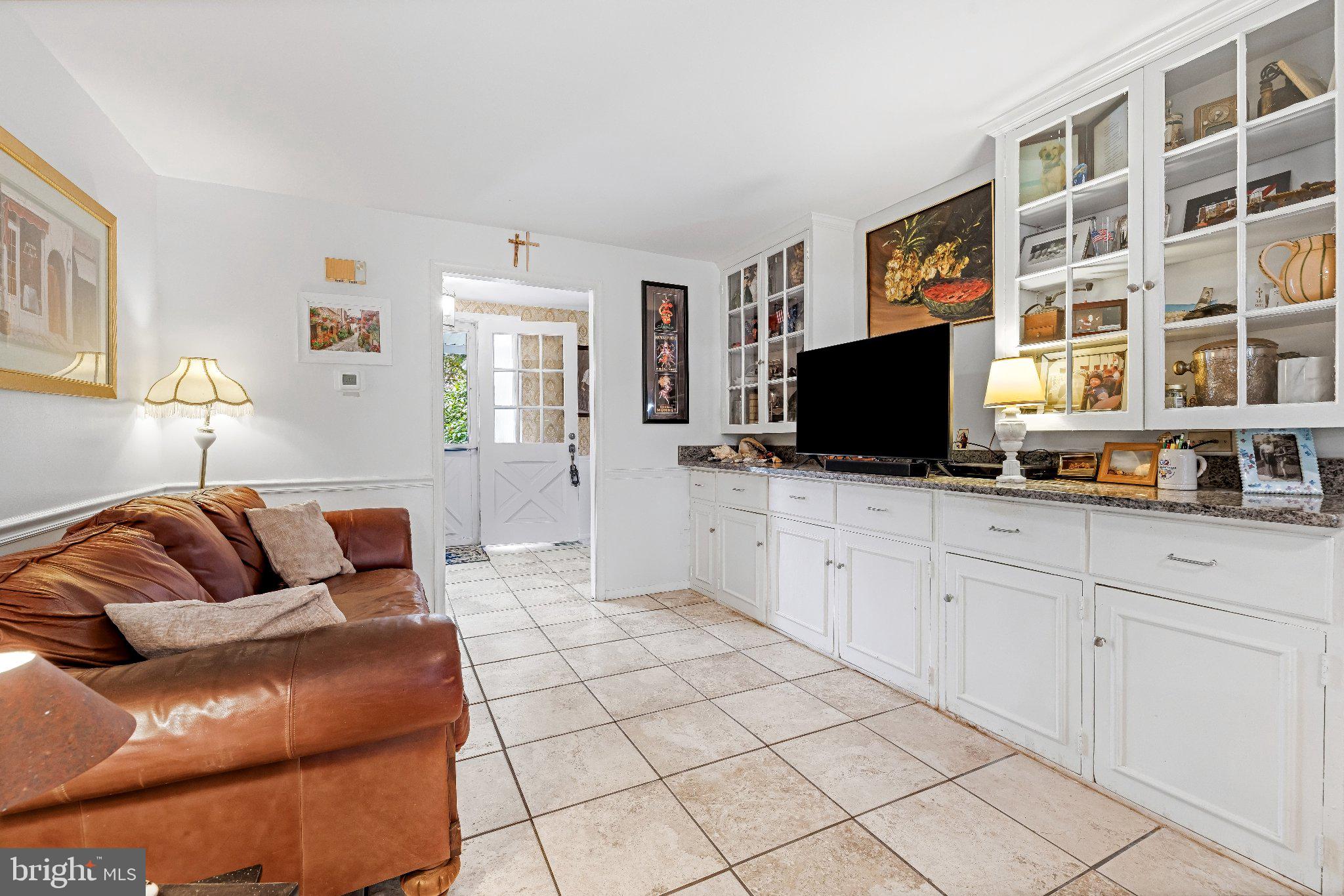 2114 Pot Spring Road Lutherville-Timonium, MD 21093 - Photo 18 of 49 Wall of built-ins with granite counters