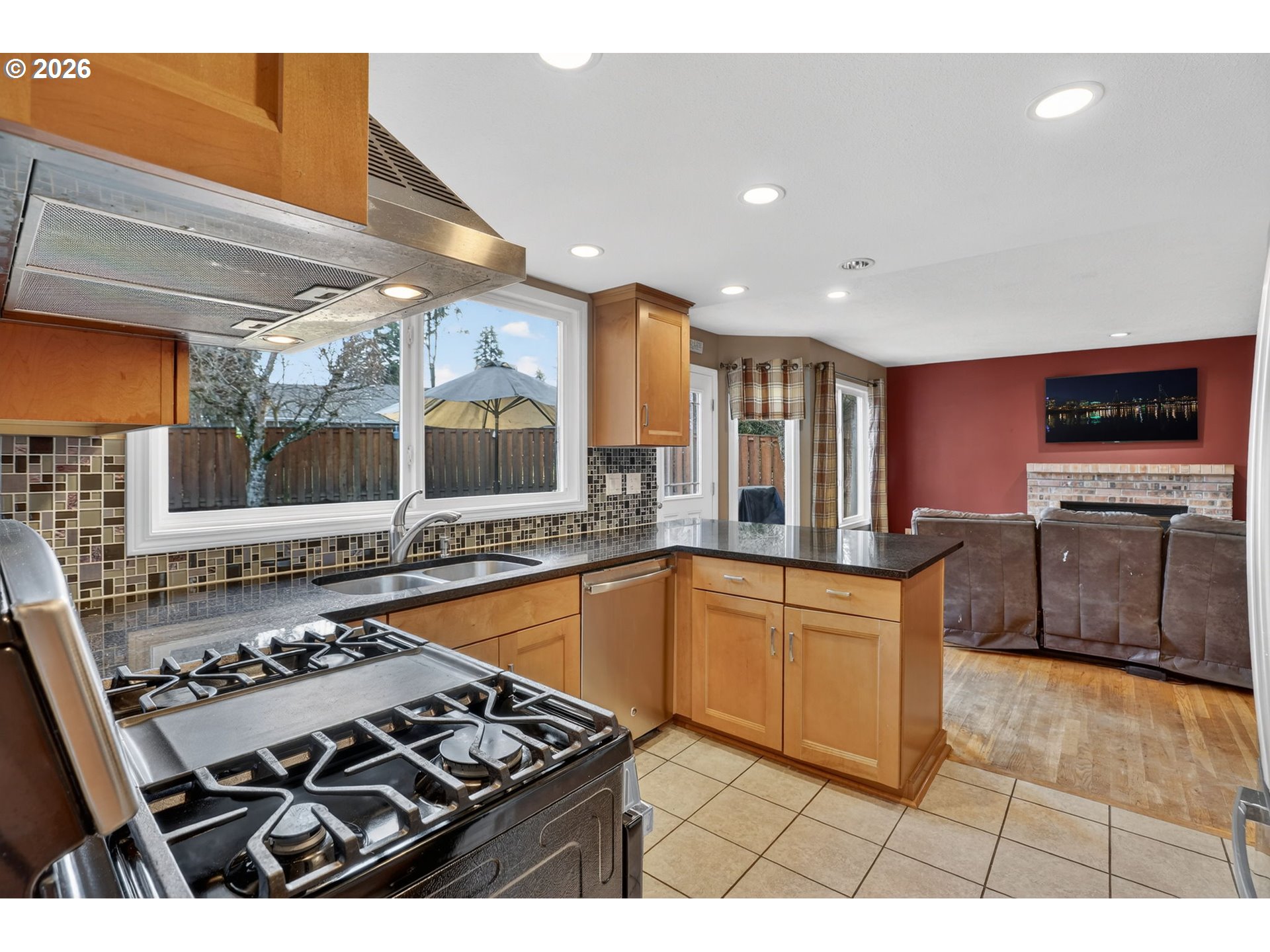 10964 Southwest 118th Court Tigard, OR 97223 - Photo 12 of 47