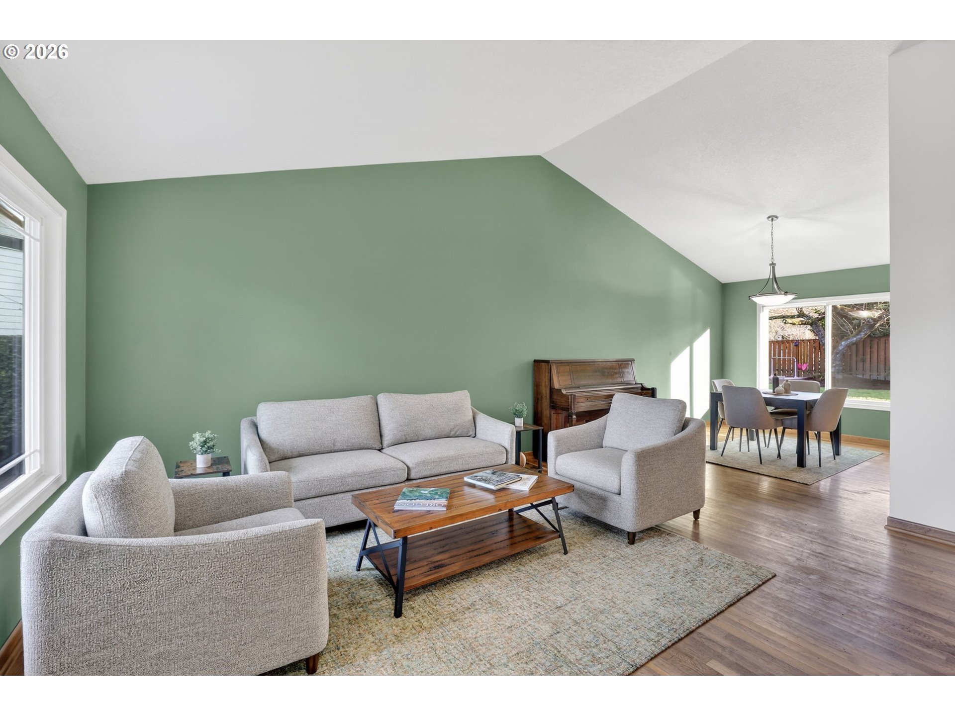 10964 Southwest 118th Court Tigard, OR 97223 - Photo 4 of 47