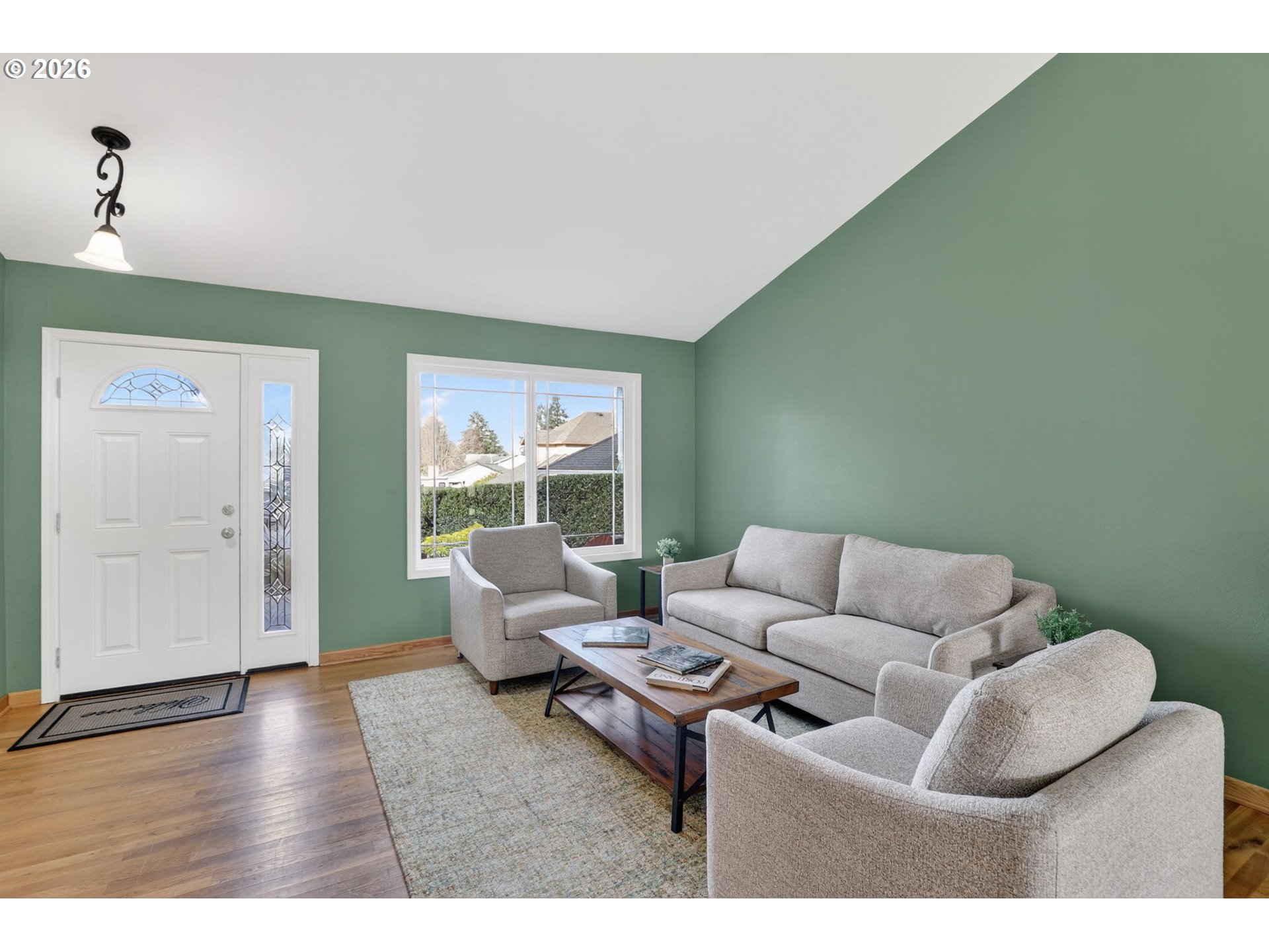 10964 Southwest 118th Court Tigard, OR 97223 - Photo 5 of 47