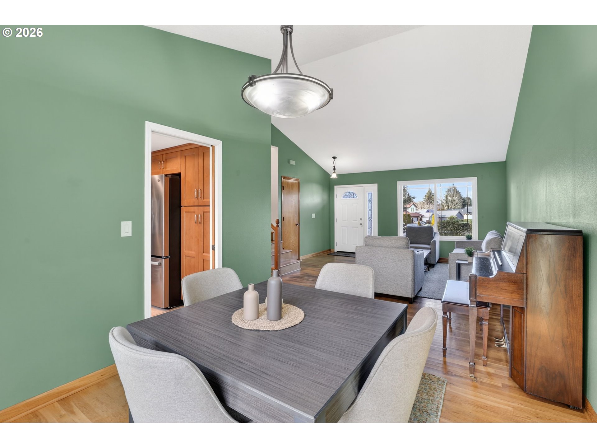 10964 Southwest 118th Court Tigard, OR 97223 - Photo 8 of 47