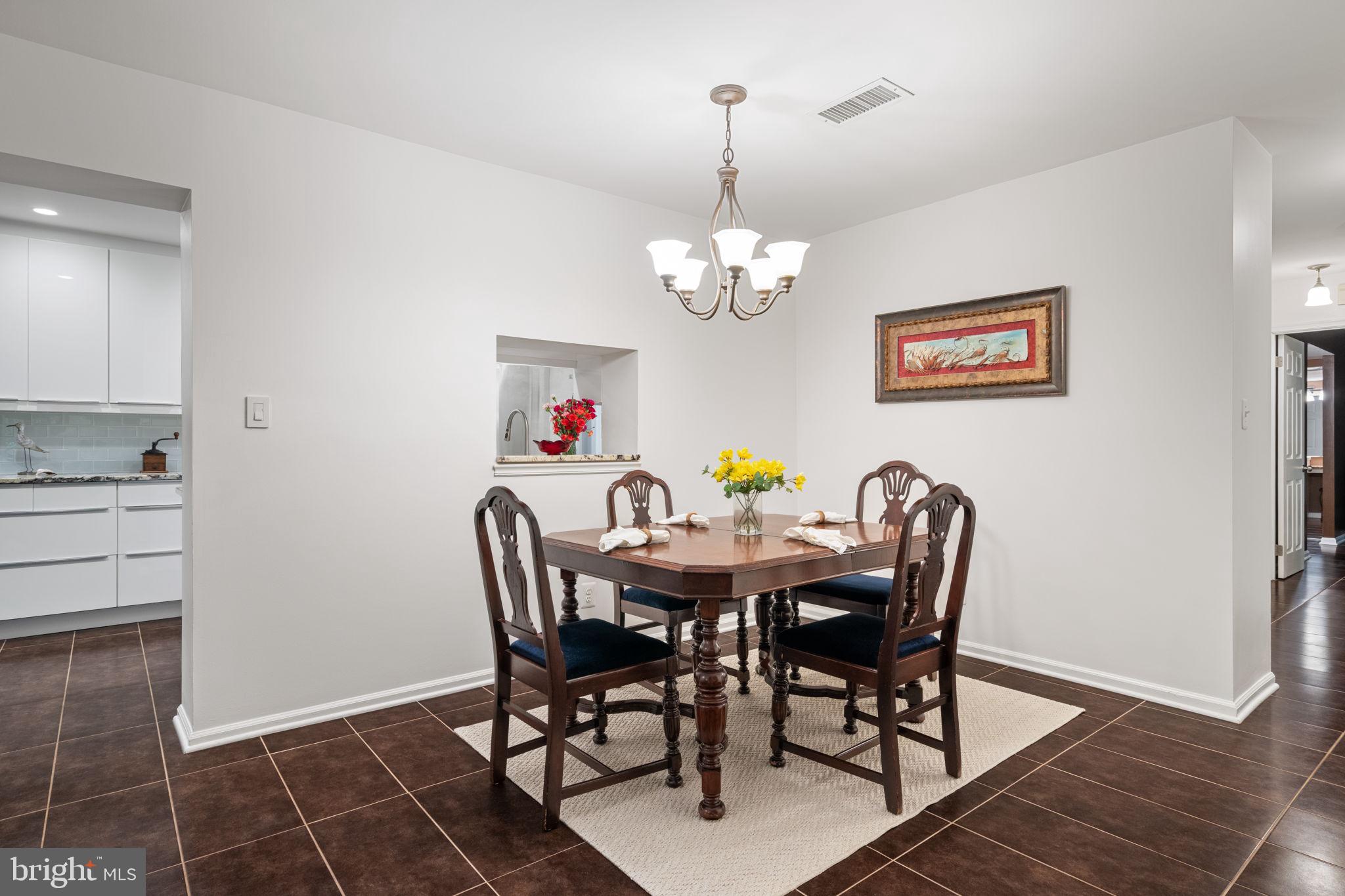 5804 Cove Landing Road, Unit 101 Burke, VA 22015 - Photo 6 of 37 Dining Room