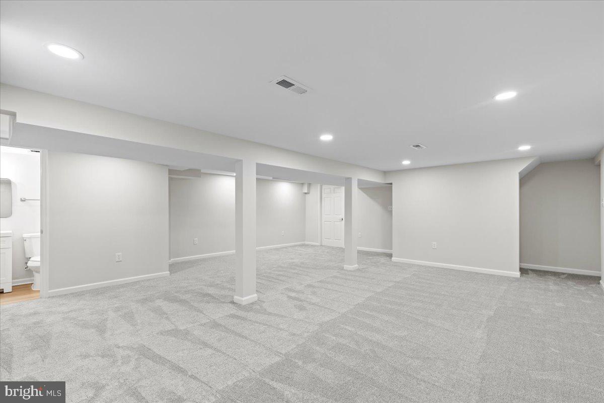 2004 Wolf Street Fort Washington, MD 20744 - Photo 26 of 39 an empty room with an entryway