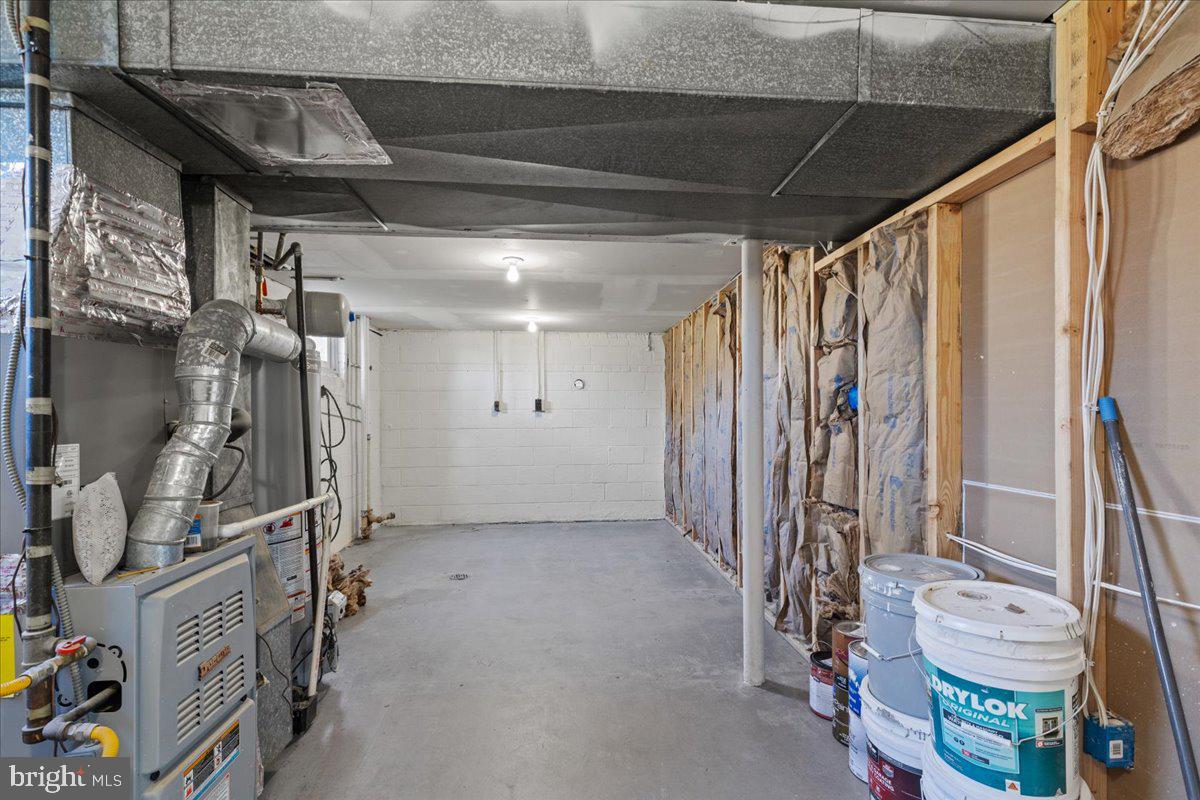 2004 Wolf Street Fort Washington, MD 20744 - Photo 30 of 39 a view of an empty room