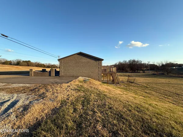 $650,000 | 1065 Valley Home Road, Dandridge, TN 37725