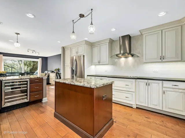 $544,900 | 1401 Burr Oak Road, Unit 114B, Hinsdale, IL 60521