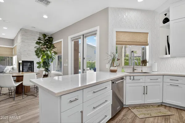 $1,250,000 | 1333 North Cliffside Drive, Gilbert, AZ 85234