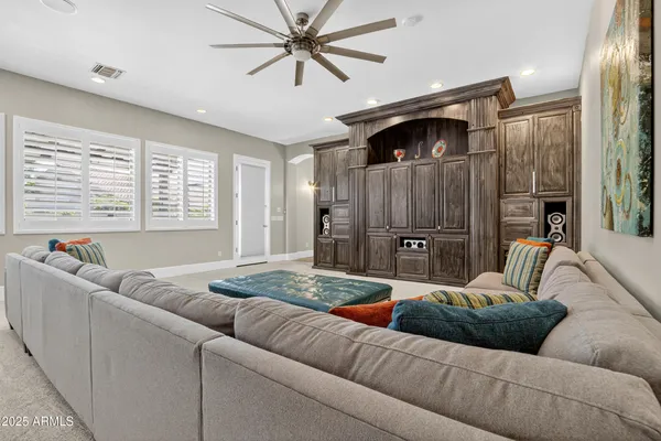 $1,250,000 | 1333 North Cliffside Drive, Gilbert, AZ 85234