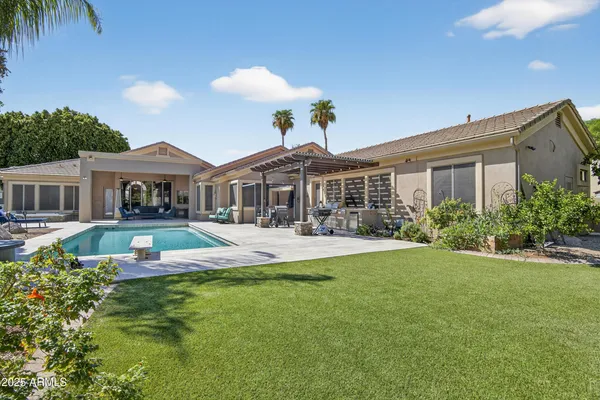 $1,250,000 | 1333 North Cliffside Drive, Gilbert, AZ 85234
