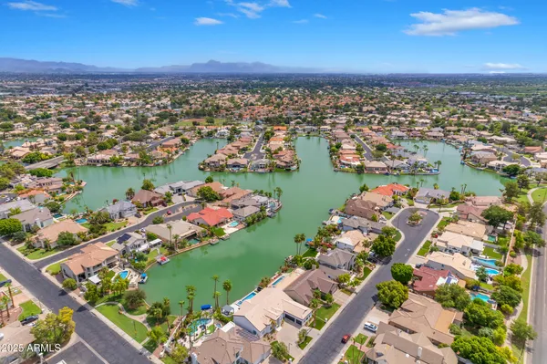 $1,250,000 | 1333 North Cliffside Drive, Gilbert, AZ 85234